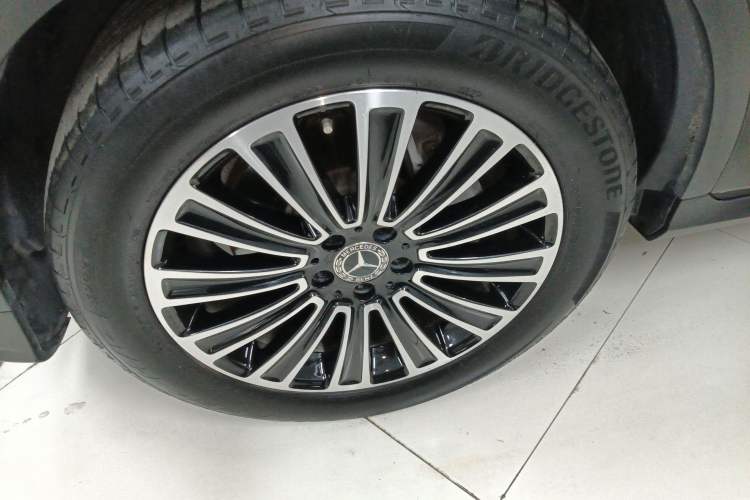 Used Mercedes-Benz GLC 2019 GLC 260 L 4MATIC Dynamic Model Left Front Wheel Hub
