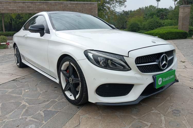 Used Mercedes-Benz C-Class 2018 C 200 Coupe Exterior 2