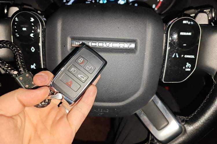Used Land Rover Discovery 2019 3.0 SC V6 SE