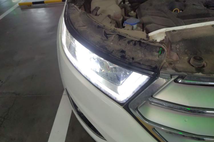 Used Ford Edge 2018 EcoBoost 245 Two-Wheel-Drive Titanium 7-Seater China VI Standard