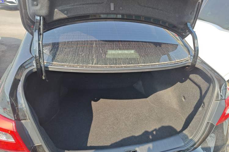 Used Nissan Sylphy 2022 Classic 1.6XE Manual Comfort Edition Trunk