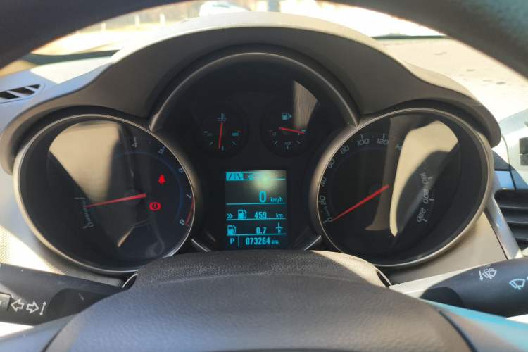 Used Chevrolet Cruze 2015 1.5L Classic SE AT Instrument Cluster
