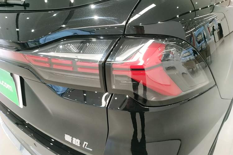 Used Geely Auto Haoyue L 2025 2.0T DCT Luxury Edition