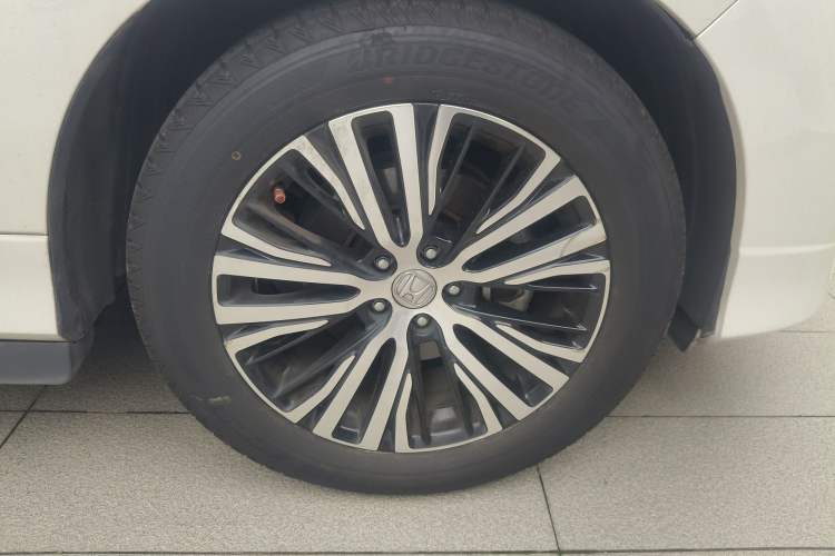 Used Honda Avancier 2017 370TURBO 2WD Luxury Edition Right Front Wheel Hub