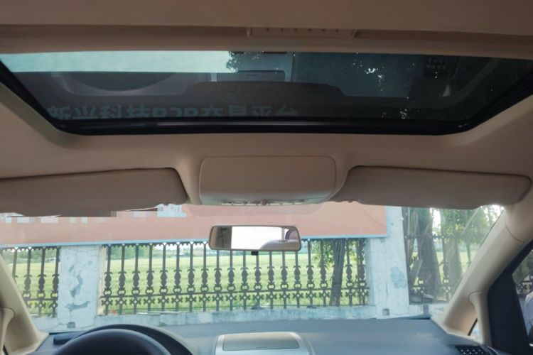 Used Volkswagen Touran 2011 1.4T DSG Zhiya Edition 5 Seats
