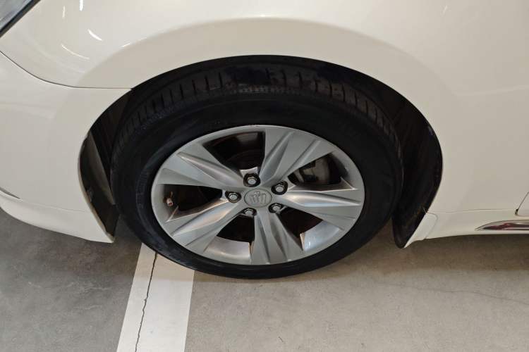 Used Toyota Crown 2015 2.0T Fashion Edition
