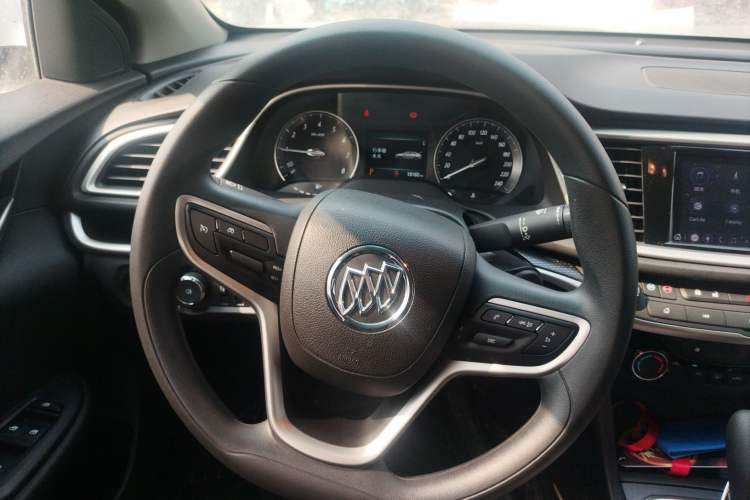 Used Buick GT 2021 Exemplar 1.5L Automatic Elite Version Steering Wheel