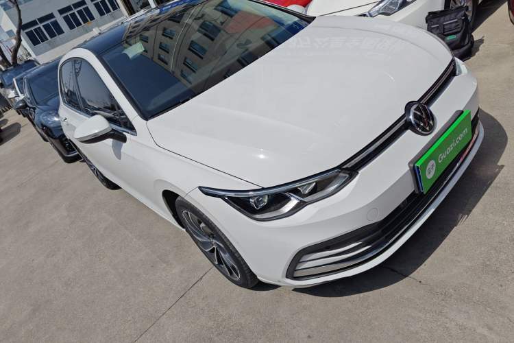 Used Volkswagen Golf 2021 280TSI DSG Pro Front Right 45 Deg