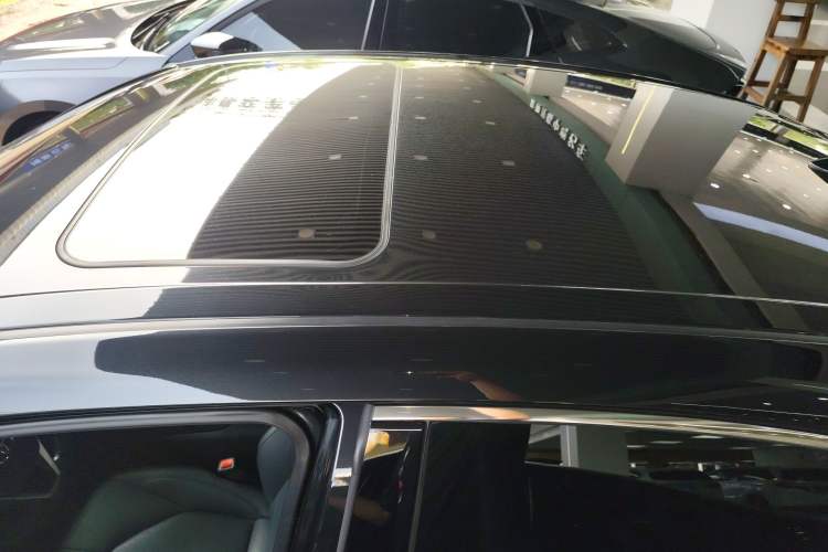 Used Toyota Avalon 2023 2.5L Luxury Edition Roof