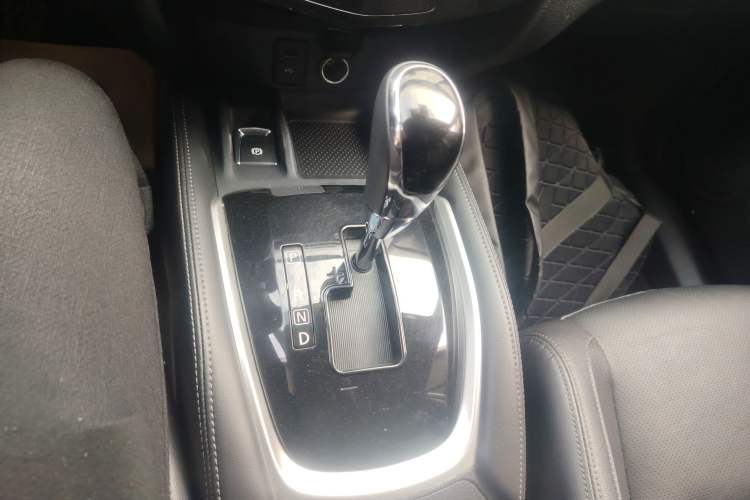 Used Nissan X-Trail 2022 2.0L Two-Wheel Drive Smart Connect Premium Edition
