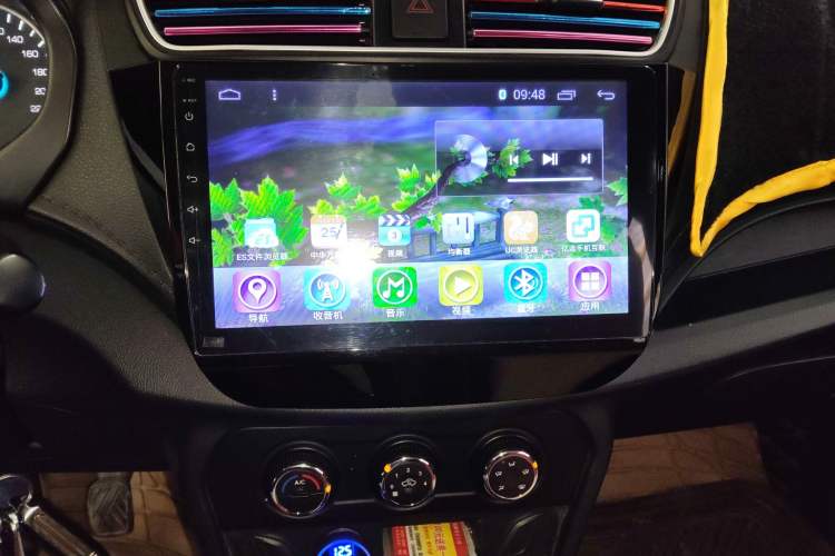 Used FAW Yingzhi 727 2016 1.5L Standard Edition Audio And AC Panel