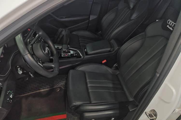 Used Audi A4L 2024 40 TFSI Luxury Dynamic Edition