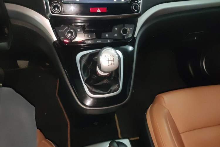 Used Haval H6 2014 Sport Version 1.5T Manual Two-Wheel Drive Elite Edition