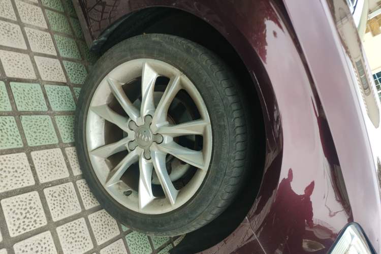 Used Audi A3 2018 30th Anniversary Edition Sportback 35 TFSI Ambition Model Right Front Wheel Hub