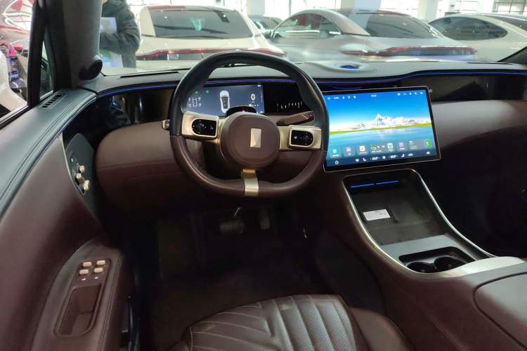 Used Avatr 11 2023 HarmonyOS Version Smart Enjoyment Upgrade Model 90-Degree Rear-Wheel Drive Edition Steering Wheel