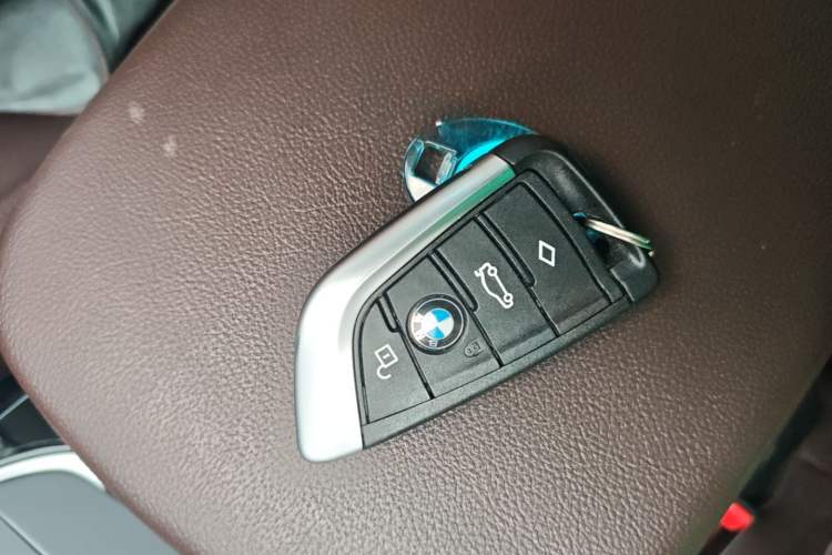 Used BMW iX3 2021 Updated Leading Edition
