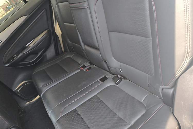 Used CHANGAN CS75 2017 Shangkui Edition 1.5T Automatic Fengxiang Model
