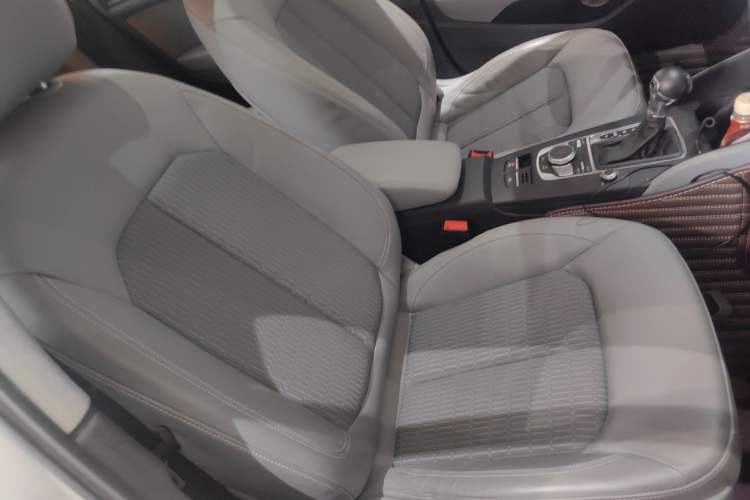 Used Audi A3 2020 Limousine 35 TFSI Fashion Edition China VI Emission Standard Right Front Seat