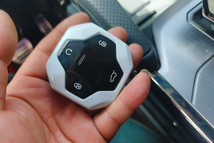 Used JETOUR Traveler 2023 2.0T All-Wheel-Drive CrossPRO
