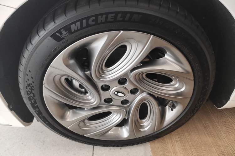 Used ORA Lightning Cat 2022 555 km Luxury Edition
