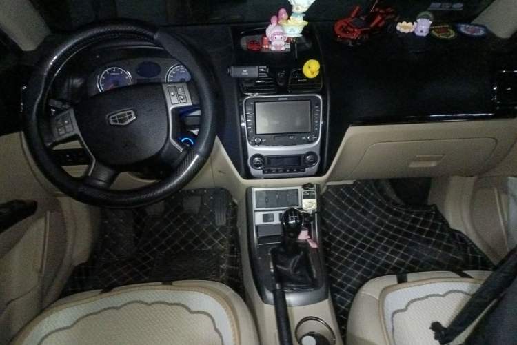 Used Geely Auto Classic Emgrand 2013 Sedan 1.8L Manual Luxury Model
