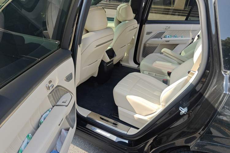 Used ONVO Luxeed L90 2025 Model—Max Six-Seater Version