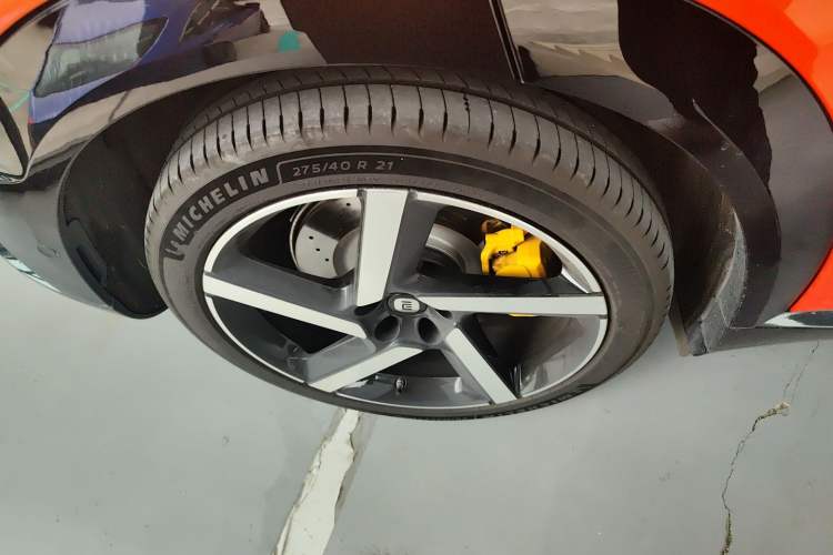 Used Xiaomi Auto YU7 2025 Ultra-Long Range High-Performance All-Wheel-Drive Max Edition
