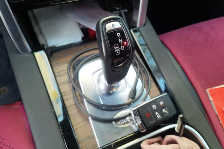 Used Land Rover Discovery Sport New Energy 2022 P300e Performance Tech Edition