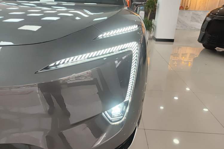 Used Avatr 11 2023 HarmonyOS Version Smart Enjoyment Upgrade Model 90-Degree Rear-Wheel Drive Edition