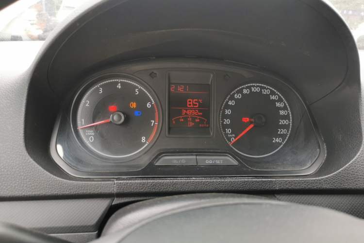 Used Volkswagen Jetta 2017 1.5L Manual Fashion Edition