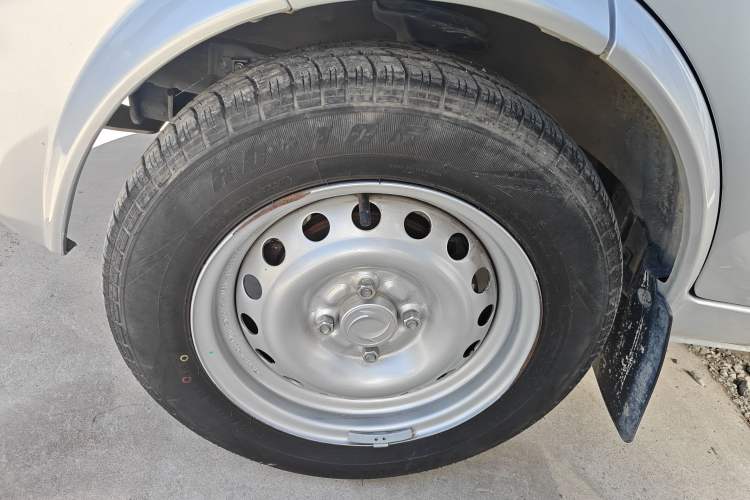 Used Dongfeng Xiaokang K07S 2022 1.3L High-Power Base Version Exterior 4