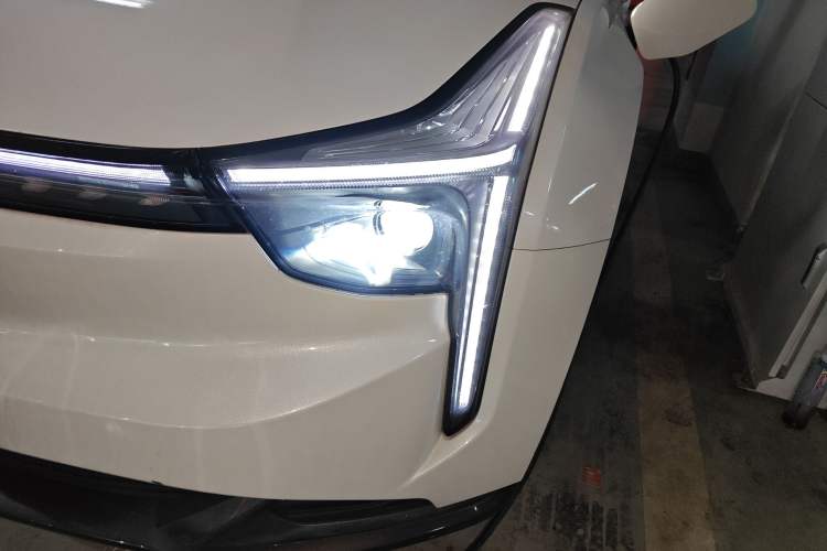 Used NETA U 2022 Zhi400 Pro Ternary Lithium