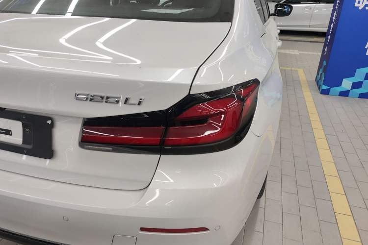 Used BMW 5 Series 2022 Second Facelift 525Li Luxury Package
