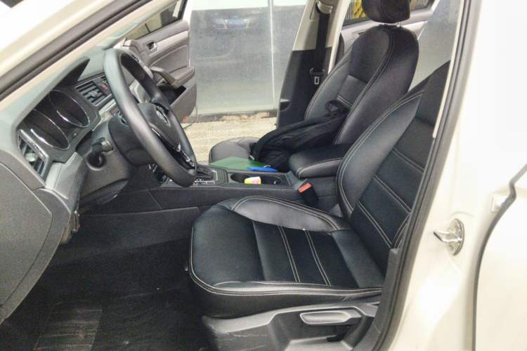 Used Volkswagen Lamando 2015 230TSI DSG Fashion Edition