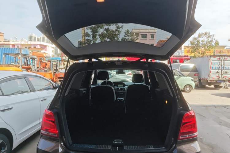 Used Mercedes-Benz GLK-Class 2013 GLK 300 4MATIC Dynamic Sunroof Model