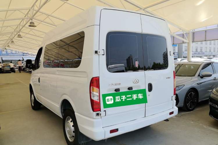 Used SAIC MAXUS Xintu V80 2021 2.0T Manual Classic Aoyuntong Short Wheelbase Mid-Roof 5/6-Seater