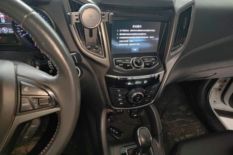 Used CHANGAN CS75 2015 1.8T Automatic All-Wheel Drive Elite Version China IV Standard
