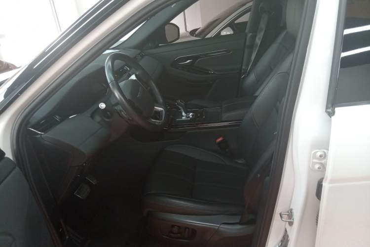 Used Land Rover Range Evoque 2020 249 PS R-DYNAMIC SE Sport Technology Edition Left Front Seat