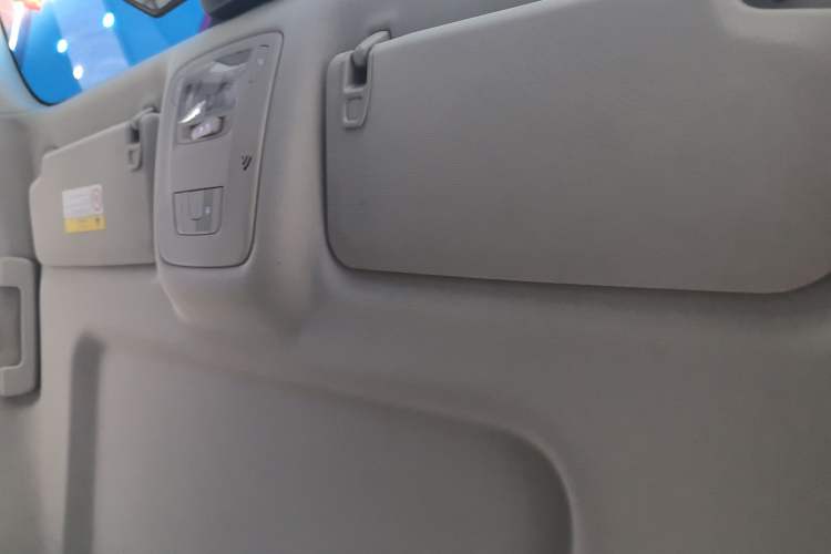 Used Buick GL8 2022 Land Cruiser Executive Class 652T Comfort Model
