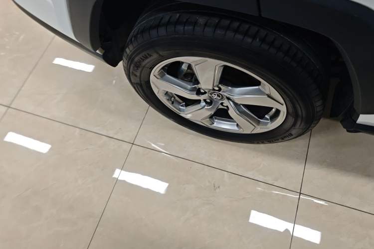 Used Toyota RAV4 2022 Dual-Engine 2.5L E-CVT Two-Wheel Drive Elite Edition
