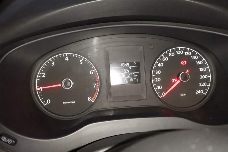 Used Volkswagen Sagitar 2012 1.6L Automatic Comfort Edition Instrument Cluster