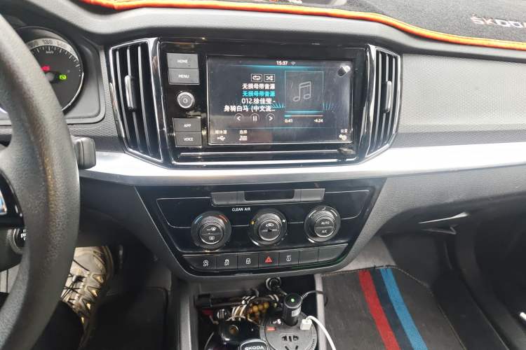 Used Skoda Kamiq 2018 1.5L Automatic Comfort Edition China VI Standard Audio And AC Panel