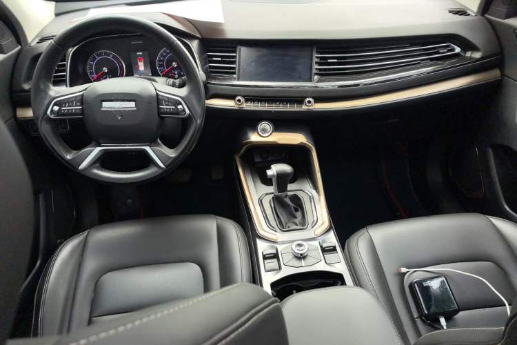 Used Haval H6 2019 Blue Label 1.5 GDIT Automatic Luxury Smart Connectivity Edition Center Console