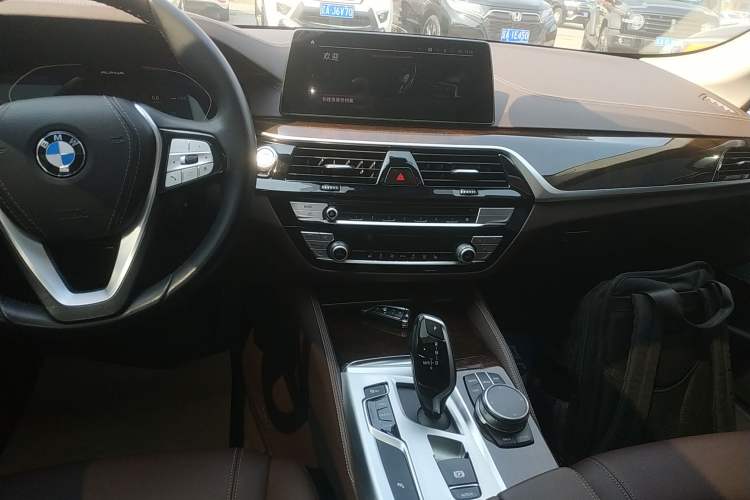 Used BMW 5 Series 2020 525Li Luxury Package
