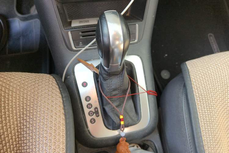 Used Volkswagen Tiguan 2013 1.8TSI Automatic Two-Wheel Drive Luxury Model Gear Lever