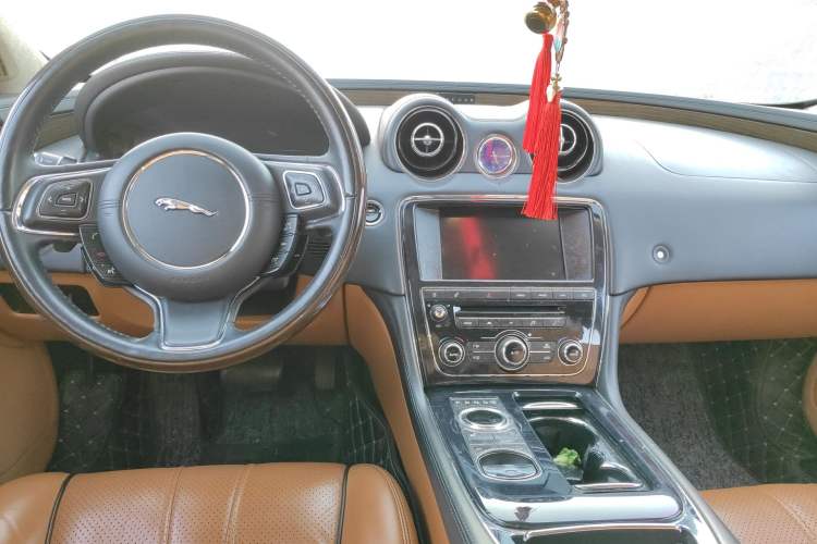 Used Jaguar XJ 2013 XJL 3.0 SC Panoramic Business Edition