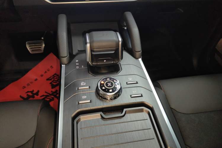 Used JETOUR Traveler 2023 2.0T All-Wheel-Drive CrossPRO Gear Lever