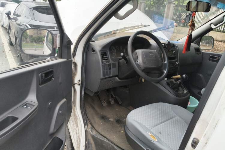 Used Jinbei Express 2018 2.0L Standard Version V19
