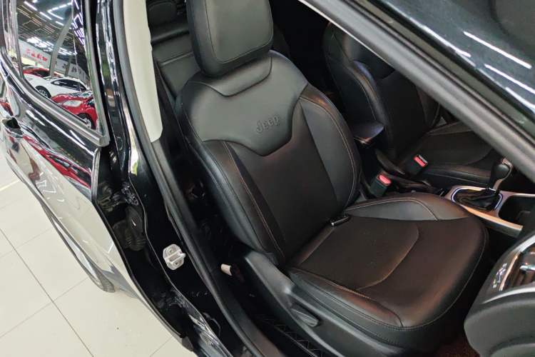 Used Jeep Compass 2017 200T Automatic Family Edition Right Front Seat