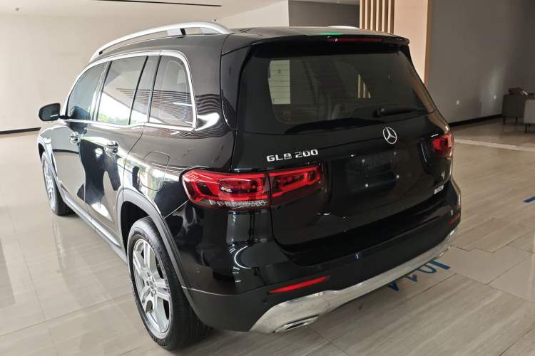 Used Mercedes-Benz GLB 2022 Second Facelift GLB 200 Fashion Edition Rear Left 45 Deg
